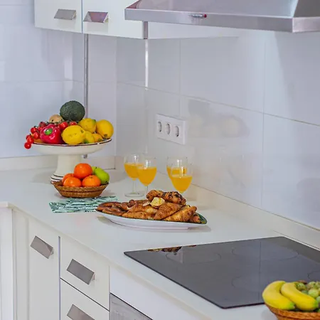 Catrina - Plusholidays