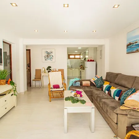 Catrina - Plusholidays * Calpe